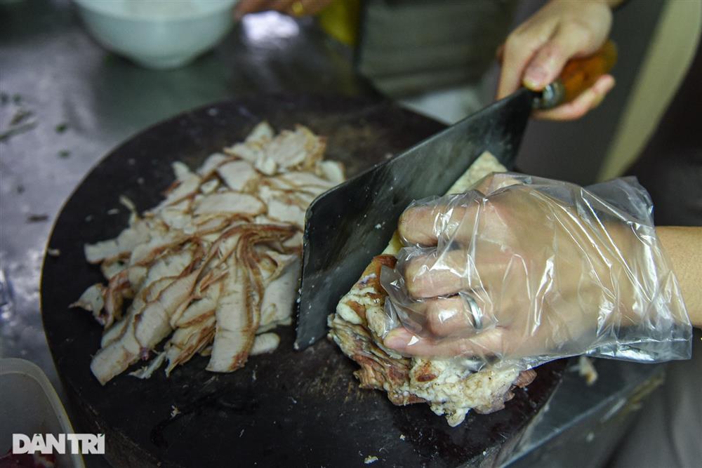 Quán phở lạ đời ở Hà Nội: 40 năm tuyệt đối không dùng chanh, quất-5