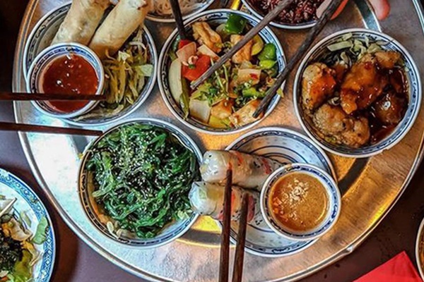 Đây là 2 thói quen ăn cơm cực tai hại mà người Việt thường mắc phải, cần bỏ ngay trước khi rước thêm tá bệnh, thậm chí là ung thư-1