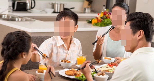 Đây là 2 thói quen ăn cơm cực tai hại mà người Việt thường mắc phải, cần bỏ ngay trước khi rước thêm tá bệnh, thậm chí là ung thư-3