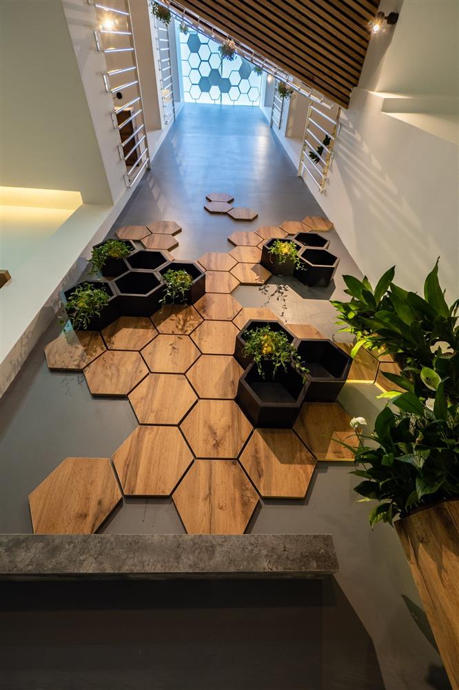 Ngôi nhà độc đáo ở Đà Nẵng, muốn đến các phòng phải qua chiếc cầu vắt vẻo”-5