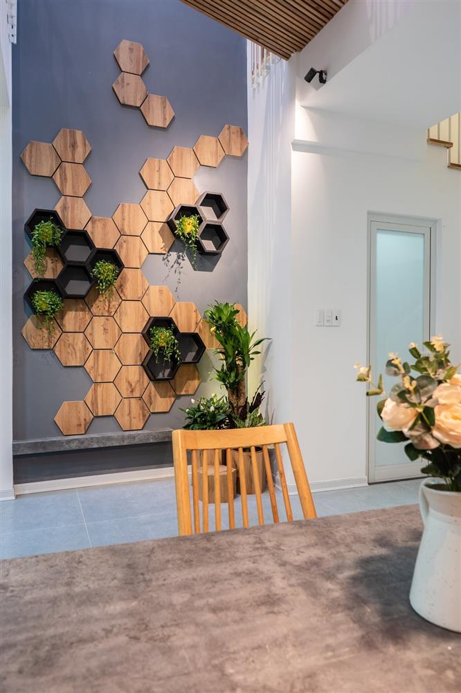 Ngôi nhà độc đáo ở Đà Nẵng, muốn đến các phòng phải qua chiếc cầu vắt vẻo”-8