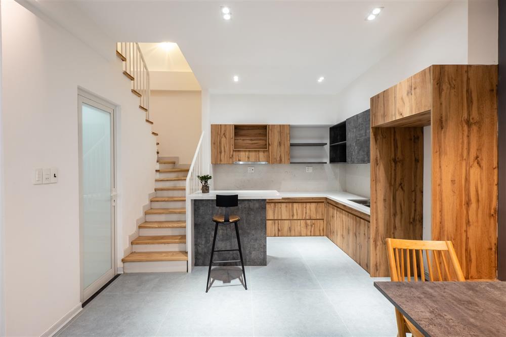 Ngôi nhà độc đáo ở Đà Nẵng, muốn đến các phòng phải qua chiếc cầu vắt vẻo”-22