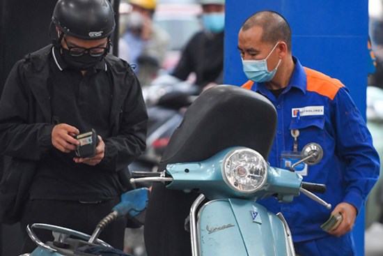 Giá xăng dầu sắp giảm mạnh?