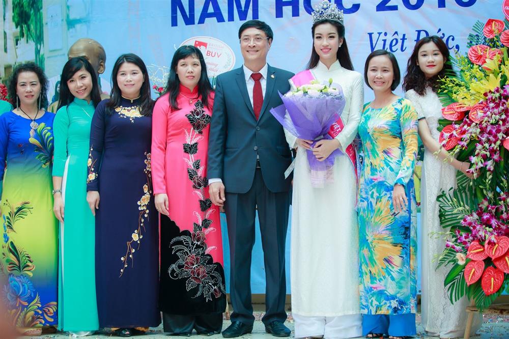 Đỗ Mỹ Linh và kỉ niệm xấu hổ không thể nào quên với cô chủ nhiệm cấp 3-3