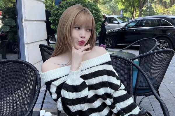 Netizen soi Thiều Bảo Trâm lộ nét buồn trên mắt, cười gượng giữa tin đồn Sơn Tùng sắp lấy vợ: Chị xứng đáng có được người tốt hơn-10