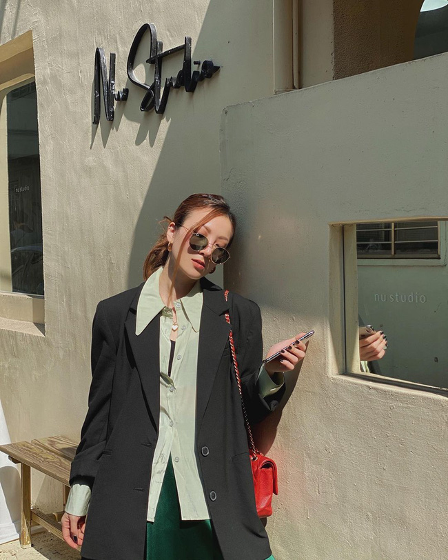 12 cách diện chân váy dài của sao Việt: Tham khảo để mặc đi ăn cưới lại càng hợp-3