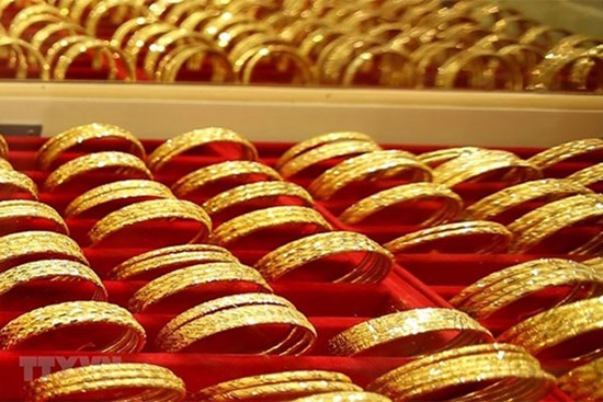 Giá vàng hôm nay 19/11: Dừng tăng, treo trên đỉnh cao