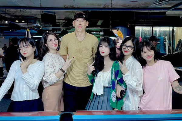 Mối quan hệ thật sự của thủ môn Tấn Trường với 2 cô gái vướng thị phi trên sân Mỹ Đình là gì?-8