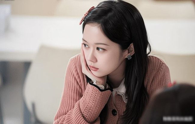 Bạn thân đến nhà tôi chơi, cô ấy cúi xuống buộc dây giày, chồng tôi nói: Sau này đừng để cô ấy đến, tốt nhất là tuyệt giao”-2