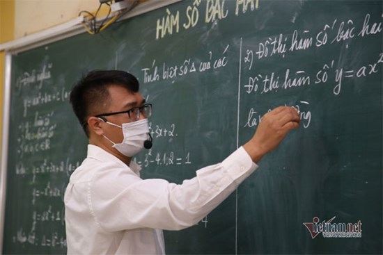 Xin đừng bắc 'những chiếc cầu kiều' lộng lẫy ngày 20/11