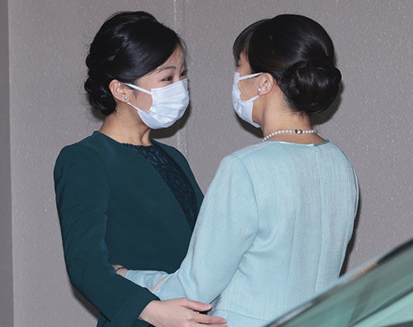 Tiết lộ sốc về thái độ hắt hủi của cha mẹ đẻ cựu Công chúa Nhật với con rể thị phi, căng thẳng đến mức không cho phép gặp mặt gia đình?-4