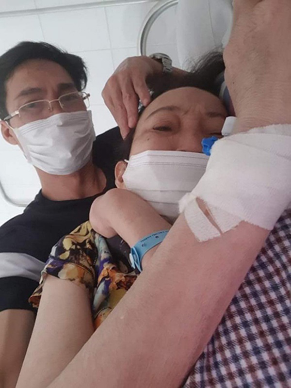 15 năm chồng chăm sóc vợ ung thư, từ ngày vợ qua đời đêm nào cũng ôm áo ngủ vì thương nhớ-3