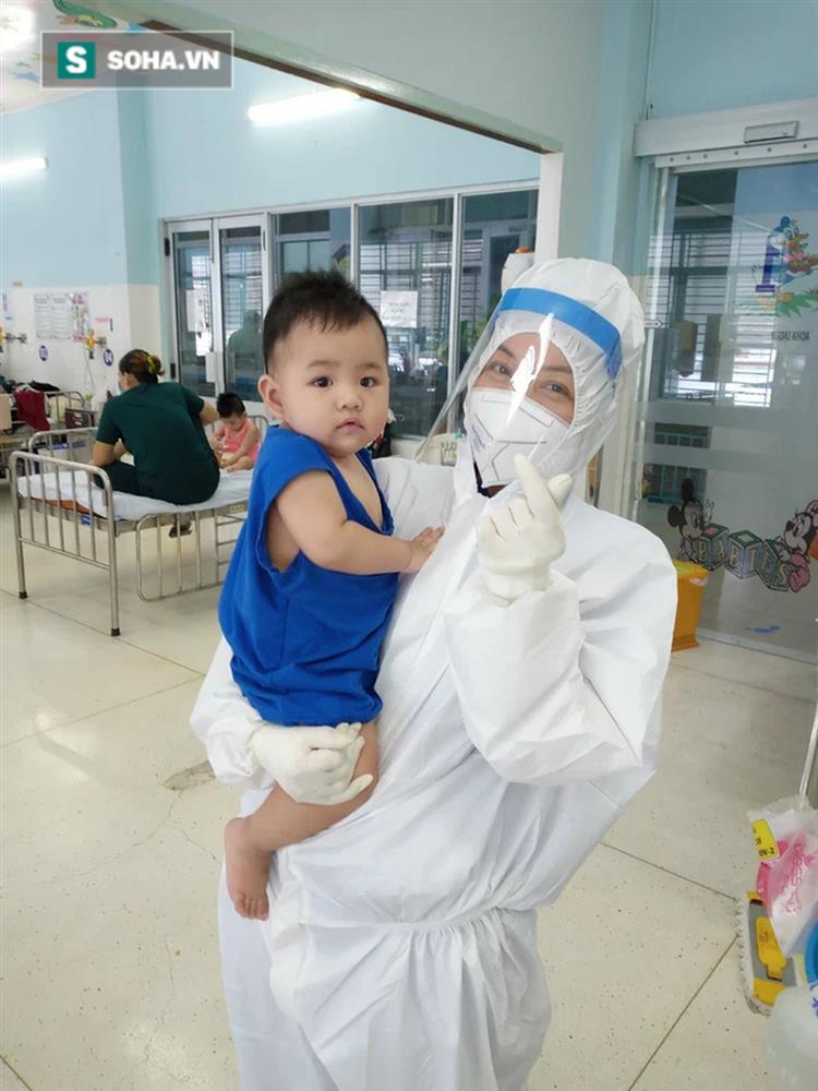 Em bé vừa mổ tim bẩm sinh đã dính Covid-19: 11 tháng 2 lần đối diện tử thần-7