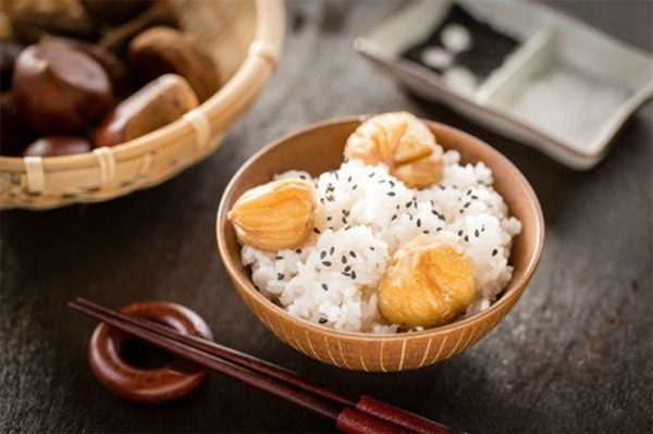 Người Nhật thường trộn thêm loại hạt này khi nấu cơm để dưỡng sinh, da căng hồng hào bất chấp tuổi tác, đúng dịp ở Việt Nam đang được bán nhiều-2