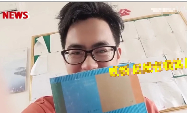 Lỡ mắng nhầm vì tưởng học sinh quên mang sách giáo khoa, thầy giáo có màn xin lỗi khiến dân tình tan chảy: Xứng đáng tha thứ ngàn lần-2