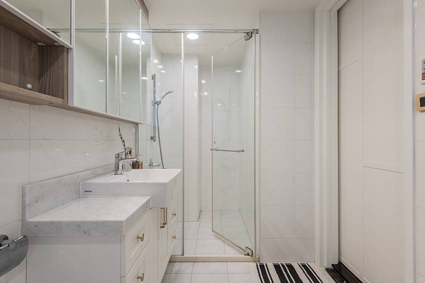 Căn hộ hiện đại với lối trang trí đầy cá tính cho cuộc sống tiện nghi và ấm áp-30