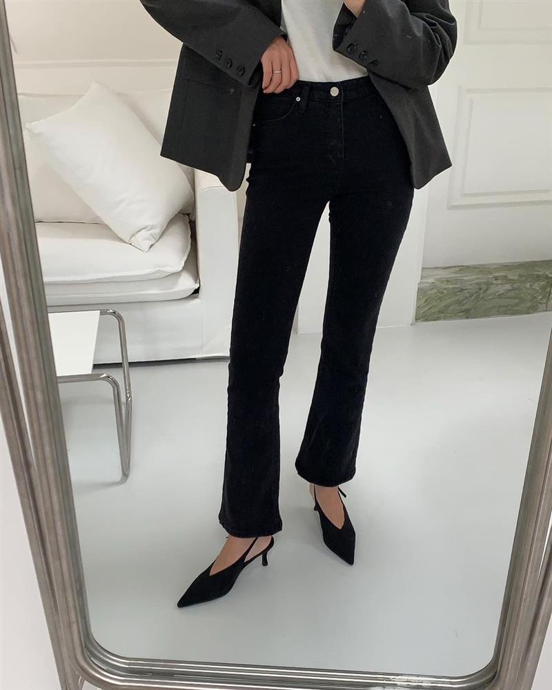 4 kiểu giày kết hợp được với mọi trang phục mùa đông, không khiến nàng thấp bé bị dìm dáng-6