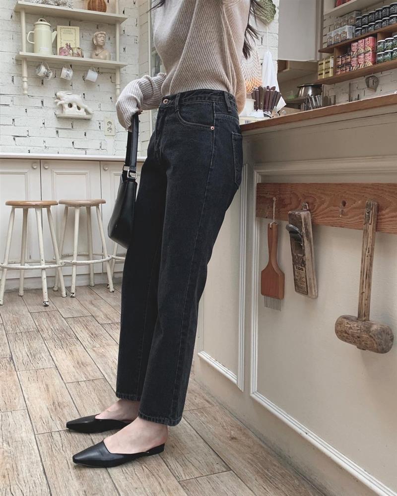 4 kiểu giày kết hợp được với mọi trang phục mùa đông, không khiến nàng thấp bé bị dìm dáng-17