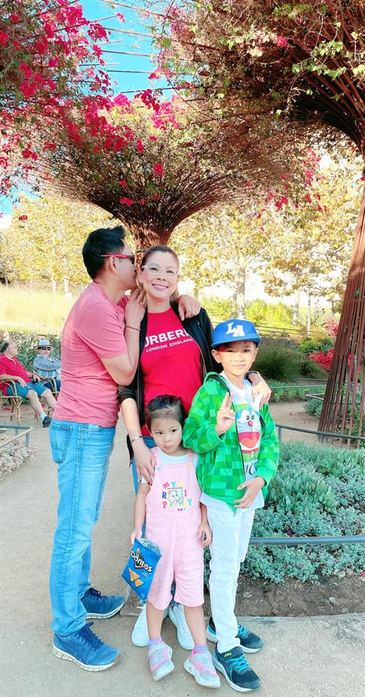 Rơi nước mắt khi mẹ nuôi tiết lộ cuộc sống con trai của Ngô Kiến Huy ở Mỹ-11