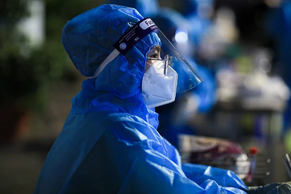 Ngày 20/11, Hà Nội phát hiện thêm 217 ca mắc Covid-19, trong đó có 106 ca cộng đồng-2