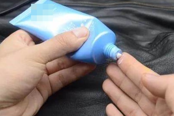 Khi đám cháy xảy ra ở nhà chung cư cao tầng, chúng ta nên chạy lên hay chạy xuống? Nhiều người đã đoán sai!-10