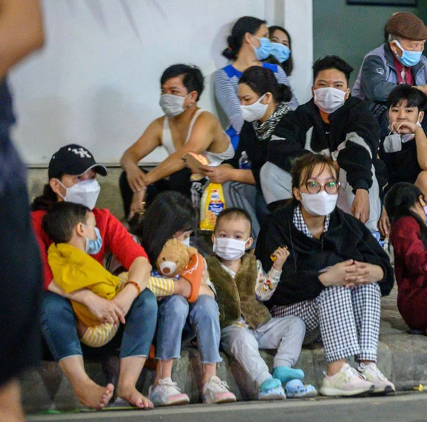 Hà Nội: Cháy căn hộ tầng 15 Times City, nhiều cư dân hoảng hốt tháo chạy-2