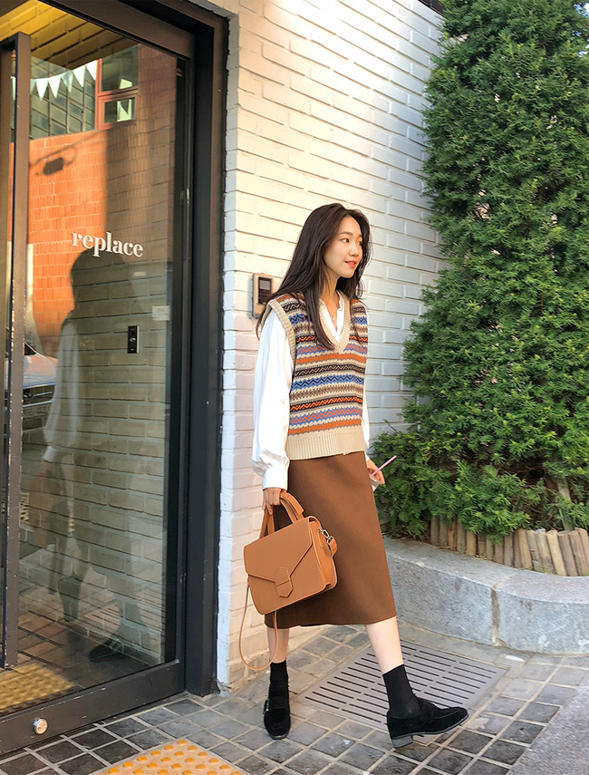 12 cách diện chân váy dạ không hề già, chỉ trẻ trung và sành điệu trở lên-1