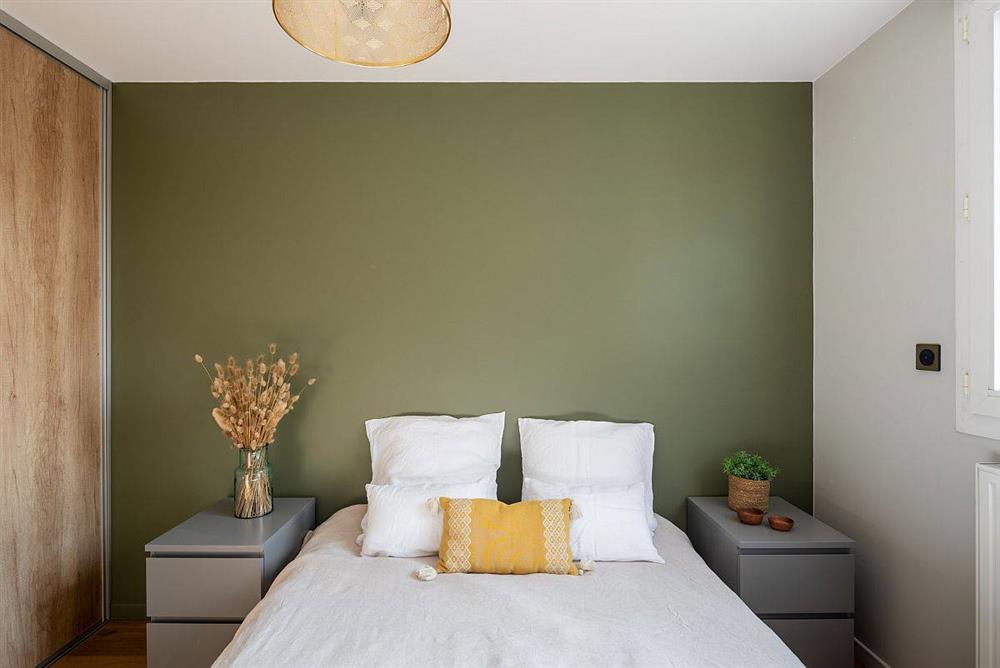 Phòng ngủ màu xanh lá cây tuyệt đẹp và xu hướng màu sắc cho năm 2022-6