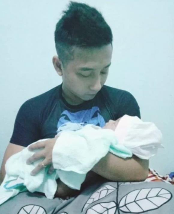 Cuộc sống hiện tại của bản sao Sơn Tùng M-TP sau 6 năm nổi tiếng: Giải nghệ vì bị dọa đánh, trở thành ông bố bỉm sữa-10