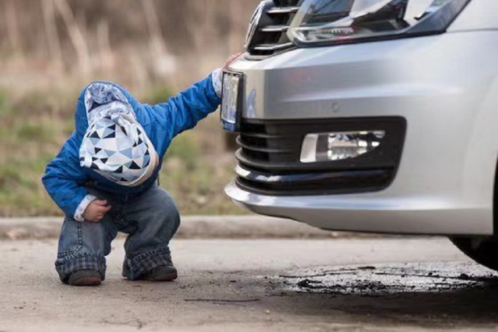 Những cái chết thương tâm của con trẻ do sự bất cẩn của người lớn khiến dư luận thế giới xôn xao-1