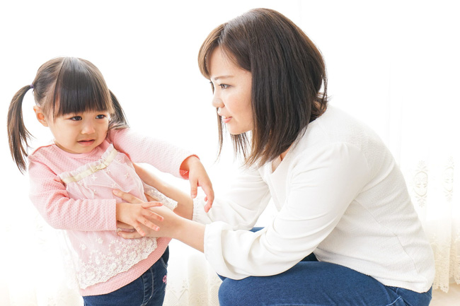 Bố mẹ thường xuyên nói 5 câu này sẽ khiến con cái bị tổn thương rất nhiều, thậm chí phá hỏng hạnh phúc sau này-4