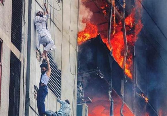 Khi đám cháy xảy ra ở nhà chung cư cao tầng, chúng ta nên chạy lên hay chạy xuống? Nhiều người đã đoán sai!-8