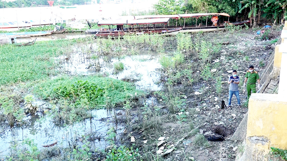 NÓNG: Nam thanh niên đổ nước vào miệng bé 7 tháng tuổi đến chết, phi tang xác ở công viên-3