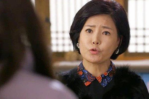 Mẹ khuyên khổ thế nào cũng không được ly hôn, câu hỏi ngược của chị gái khiến mẹ vội vàng xin lỗi-1