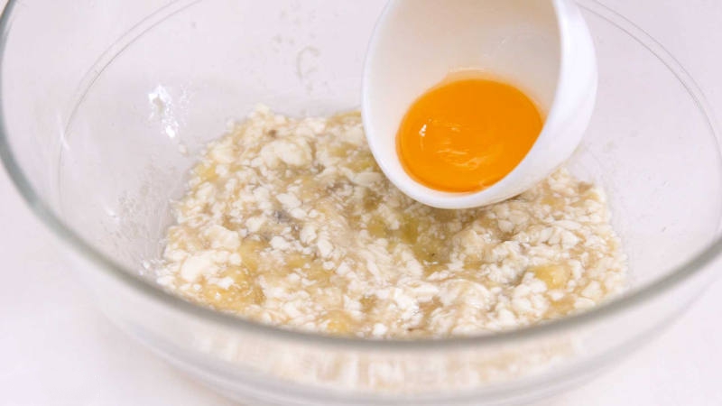 Nhà nhiều chuối, lấy ngay ra làm món bánh đơn giản này thì đảm bảo hết ngay trong 1 nốt nhạc!-2