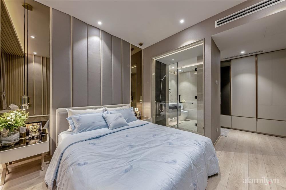Đột nhập” bên trong căn penthouse 5 tỷ rộng 260m² xịn sò của gia đình Sài Gòn, thiết kế hiện đại xa hoa ai nhìn cũng xuýt xoa ghen tị-10