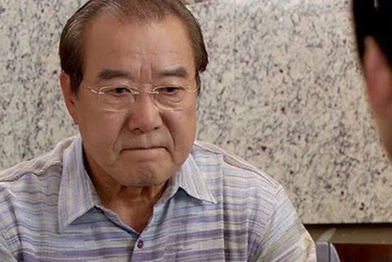 Ly hôn, chồng cũ đến đòi 50 triệu tiền sính lễ, bố tôi tuyên bố một câu cực 