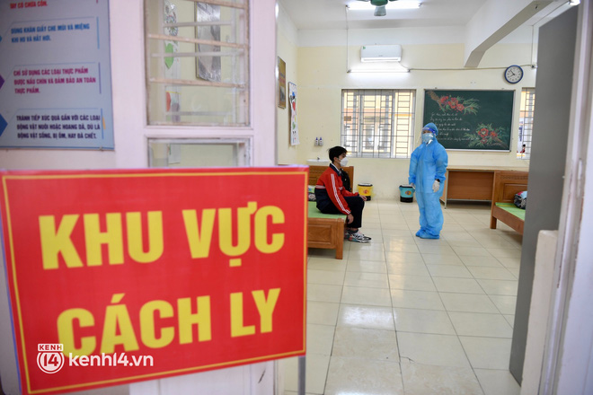 Trường học tại Hà Nội tổ chức diễn tập phương án đón học sinh trở lại-9