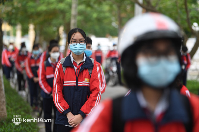 Trường học tại Hà Nội tổ chức diễn tập phương án đón học sinh trở lại-1