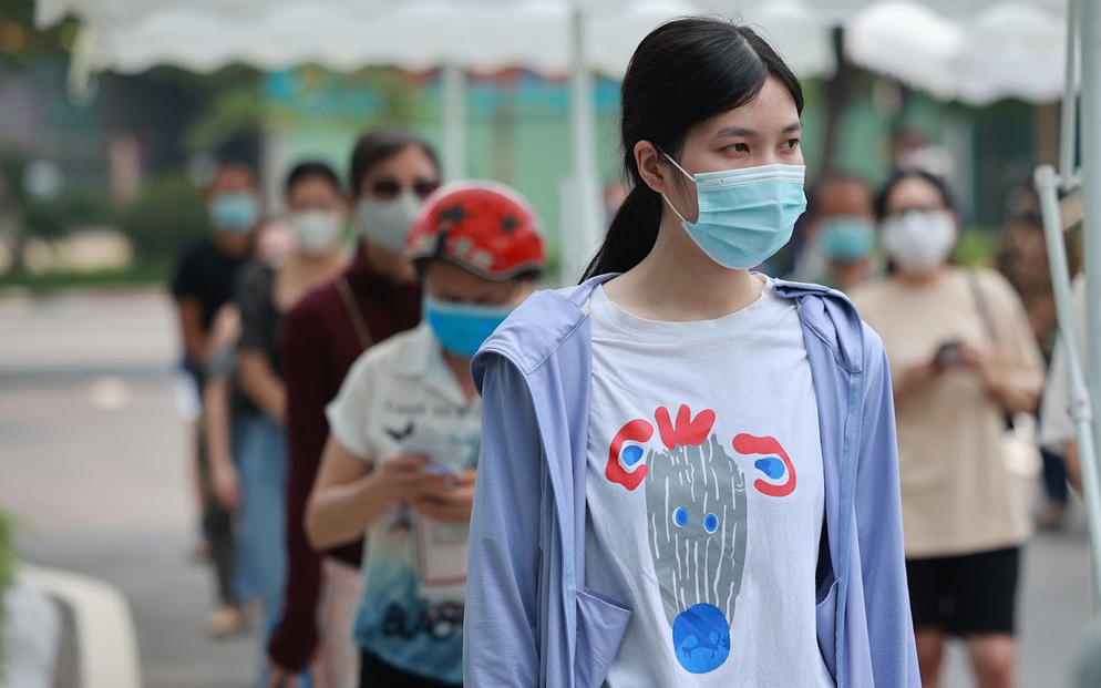 Hà Nội xuất hiện chùm ca bệnh mới, 87 người trong một công ty test nhanh dương tính-1