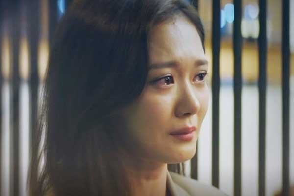 Chồng tôi mất, mẹ chồng kêu con gái qua ở cùng, nửa đêm tôi thức giấc nghe tiếng nói trong phòng khách mà bật khóc-1