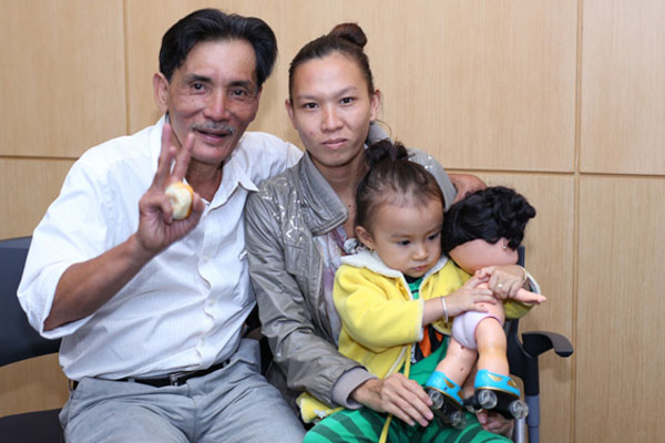 Cuộc đời Thương Tín trước khi rơi vào cảnh hết tiền, vợ kém 32 tuổi ôm con bỏ đi-8