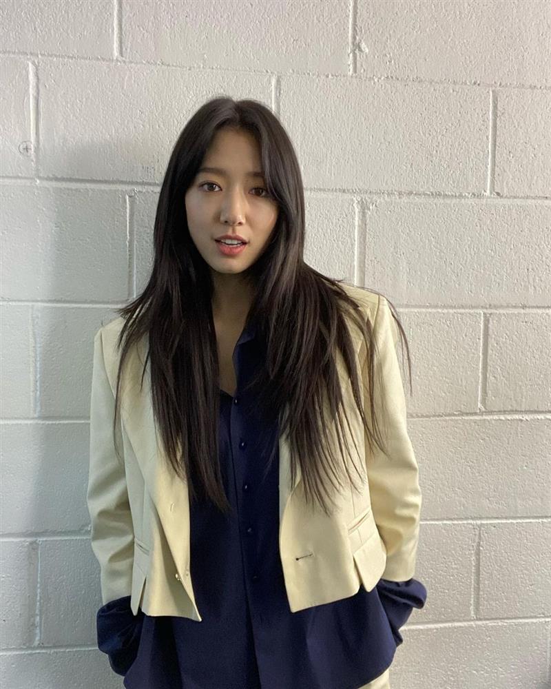 Park Shin Hye có 4 kiểu tóc tuyệt xinh giúp nàng mặt tròn thêm nhuận sắc-14