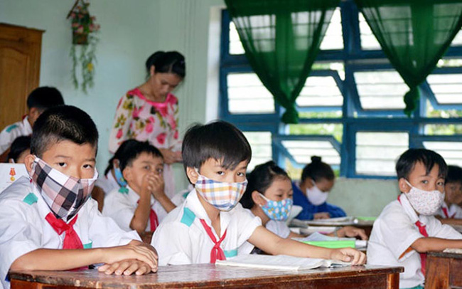 Một tỉnh cho học sinh TẠM DỪNG đến trường vì ảnh hưởng của dịch-1