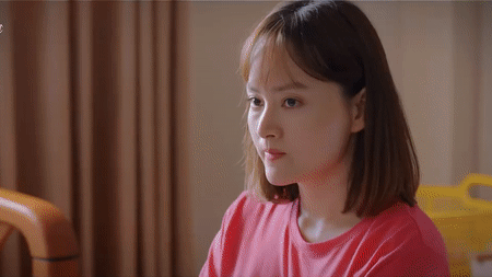 Thương ngày nắng về tập 5, Hoa thành con bà Nga, xinh đẹp không kém hồi bé-2