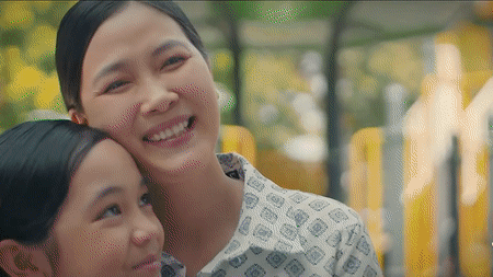 Thương ngày nắng về tập 5, Hoa thành con bà Nga, xinh đẹp không kém hồi bé-1