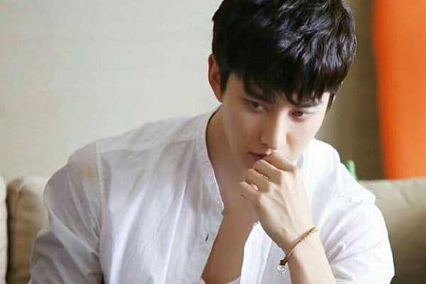 Vợ bị đánh ghen trước công ty, tôi định chạy đến can ngăn nhưng khi nhìn thấy người đàn ông bước xuống xe thì tôi chết lặng-1