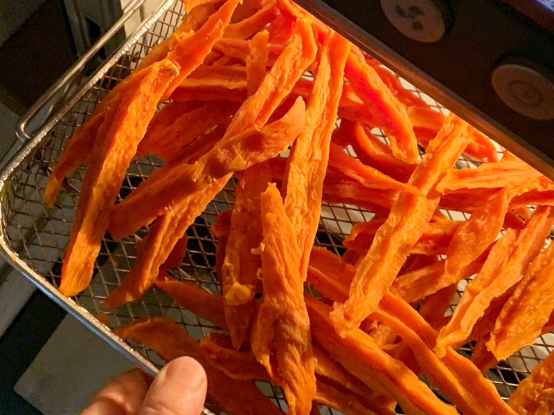 Nhà có nồi chiên không dầu thì phải lấy ra làm ngay món này, ăn vặt thoải mái không lo tăng cân-4