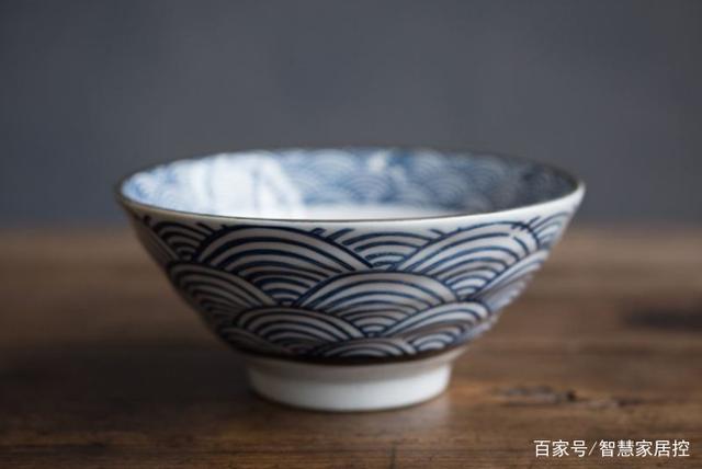 Đi chợ mua bát đĩa, bạn dứt khoát đừng chọn 3 loại này bởi dù rất rẻ và đẹp nhưng chúng chính là ổ độc tố gây hại cho sức khỏe gia đình bạn-3