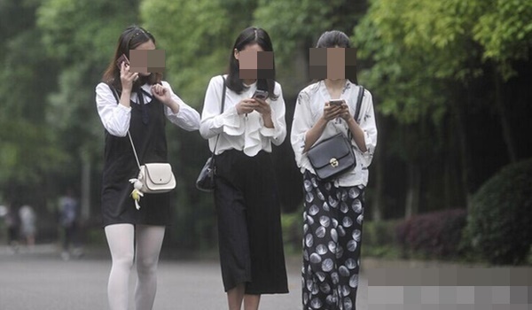 Cô gái 23 tuổi qua đời do ung thư gan vì mỗi tháng đi bar uống rượu 26 ngày-1